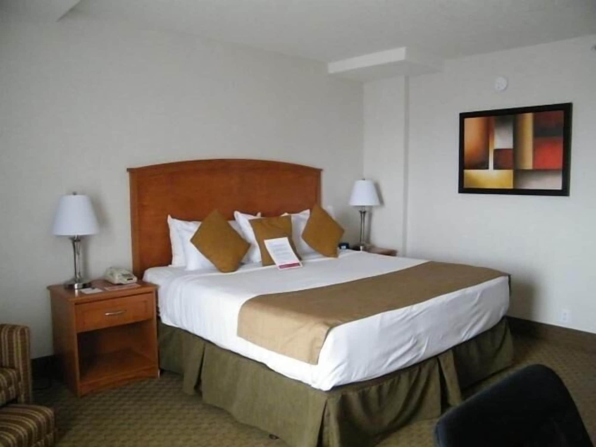 Ramada By Wyndham Edmonton South Hotel Exterior photo
